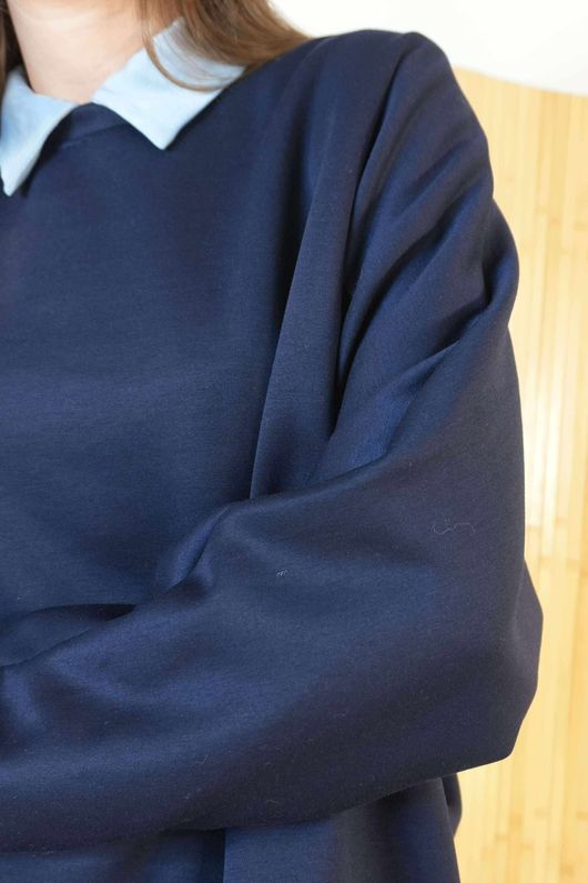 Soft Tech Batwing Top Navy /3=